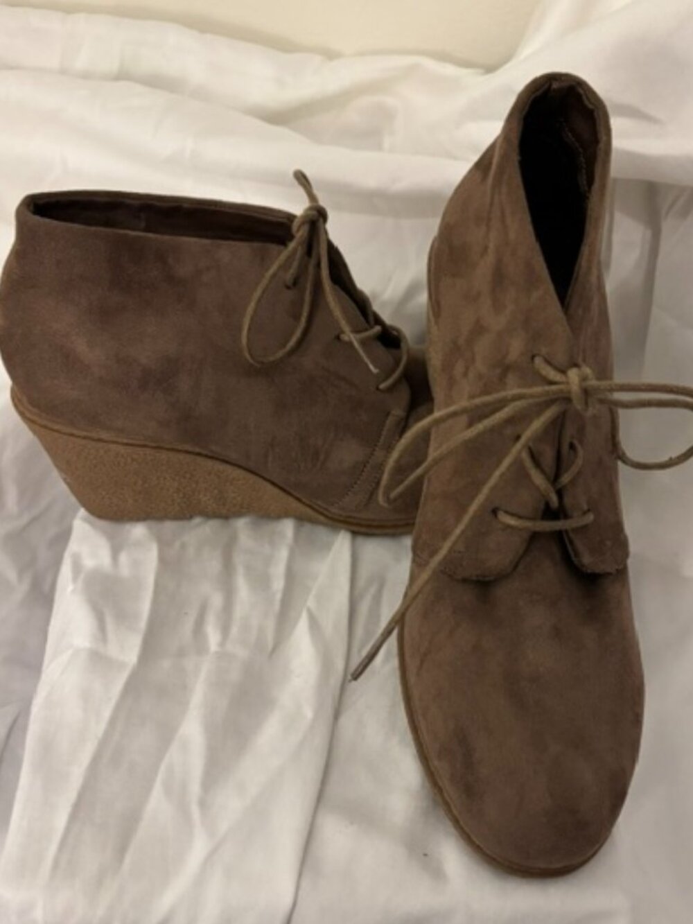 Cloudwalkers by Avenue Savannah Brown Faux Suede Wedge Bootie NWOB 11W
